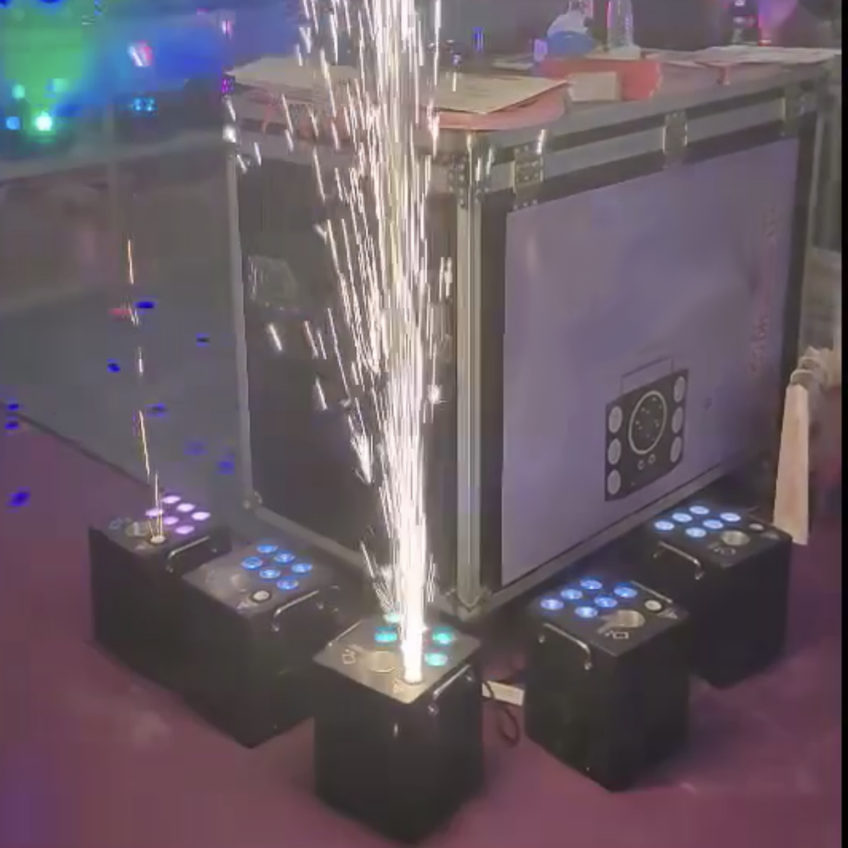Outdoor Lighting Event - جهاز إطلاق الشرر البارد LED بقوة