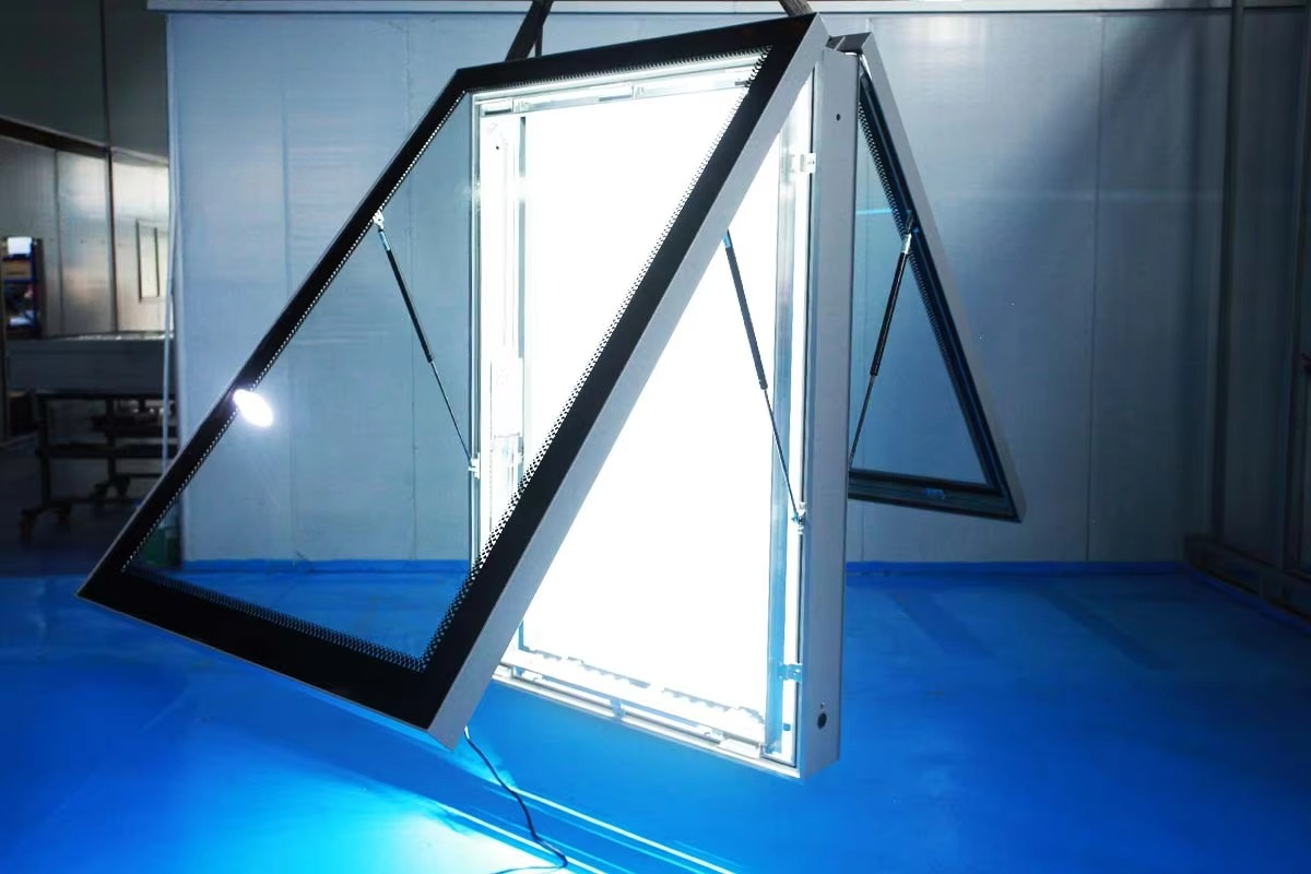 صندوق إعلاني مضيء خارجي مزدوج  - مراجعة Outdoor Lighting Box وسعره
